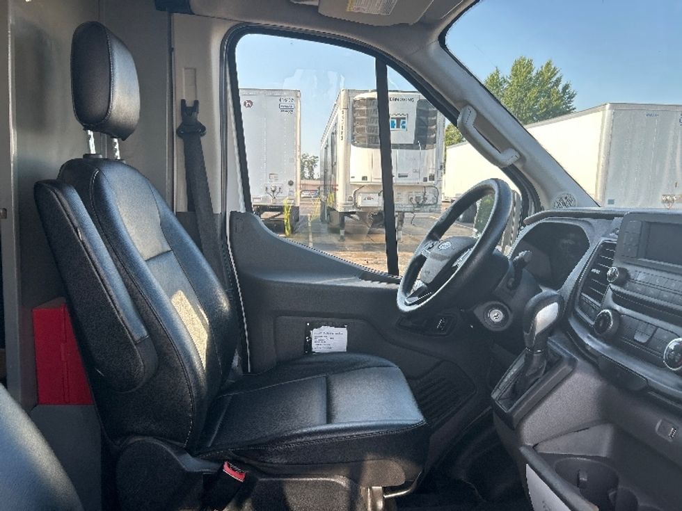 Cargo Van (Panel Van)-Light and Medium Duty Trucks-Ford-2023-Transit 250-Memphis-TN-148,121\n\t\tmiles-$ 35,750 - Image 19