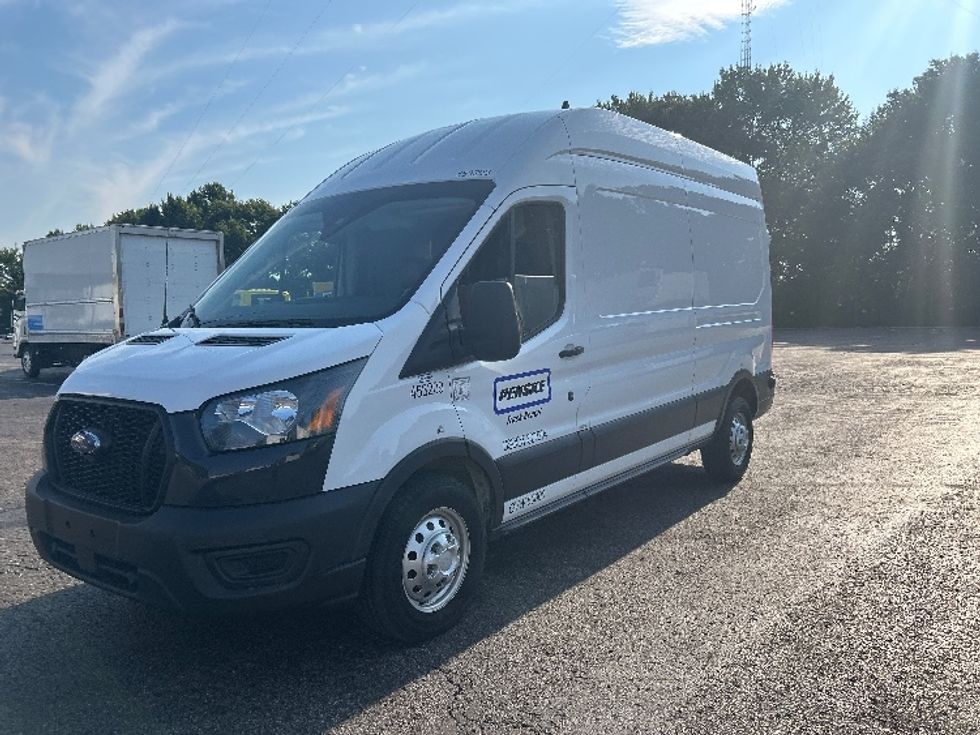 Cargo Van (Panel Van)-Light and Medium Duty Trucks-Ford-2023-Transit 250-Memphis-TN-148,121\n\t\tmiles-$ 35,750 - Image 3
