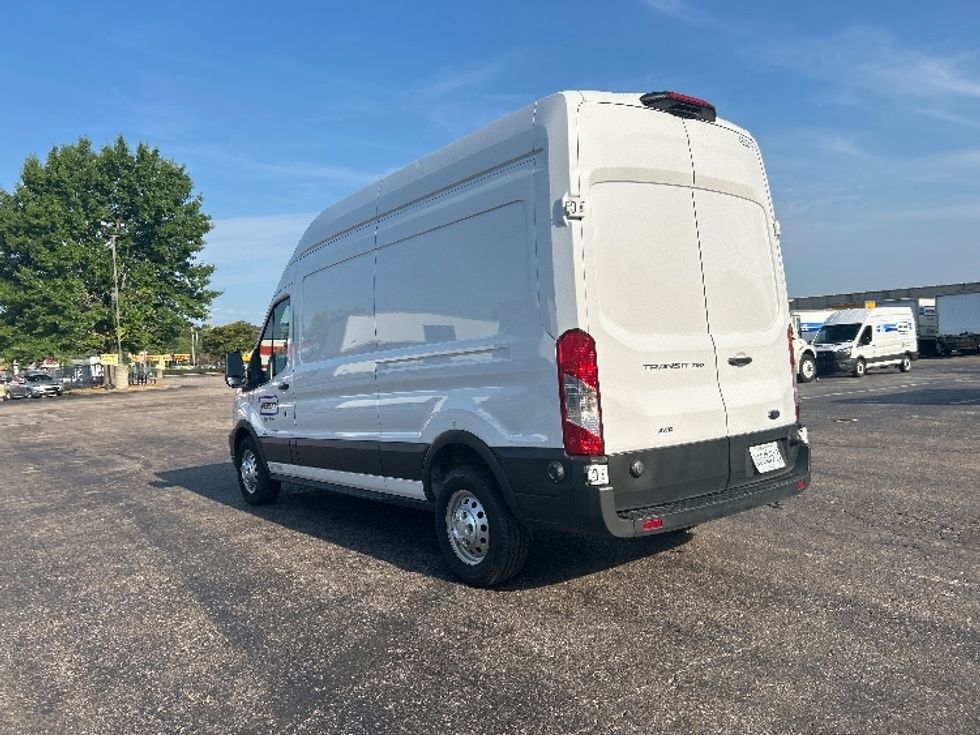 Cargo Van (Panel Van)-Light and Medium Duty Trucks-Ford-2023-Transit 250-Memphis-TN-148,121\n\t\tmiles-$ 35,750 - Image 5
