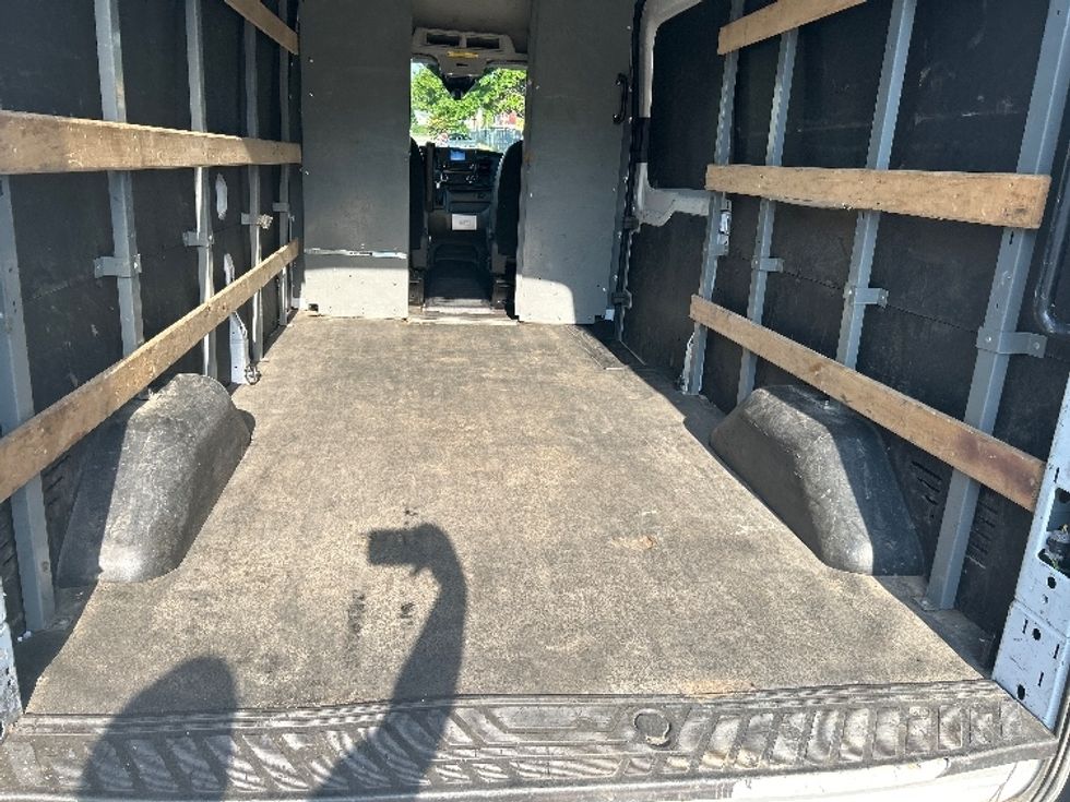 Cargo Van (Panel Van)-Light and Medium Duty Trucks-Ford-2023-Transit 250-Memphis-TN-148,121\n\t\tmiles-$ 35,750 - Image 8