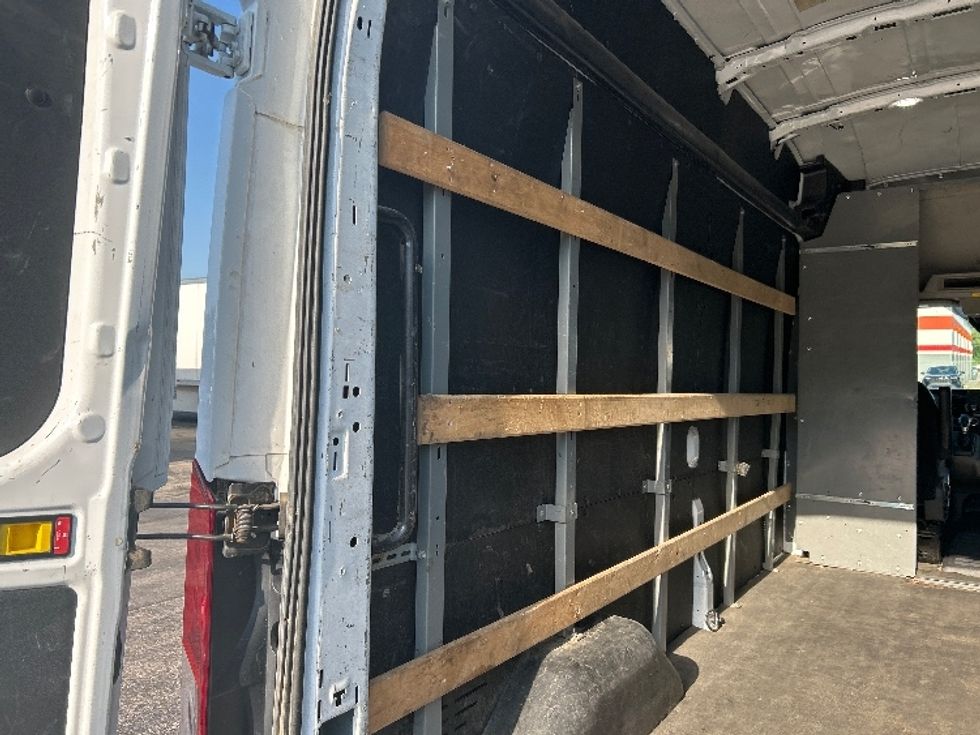 Cargo Van (Panel Van)-Light and Medium Duty Trucks-Ford-2023-Transit 250-Memphis-TN-148,121\n\t\tmiles-$ 35,750 - Image 9