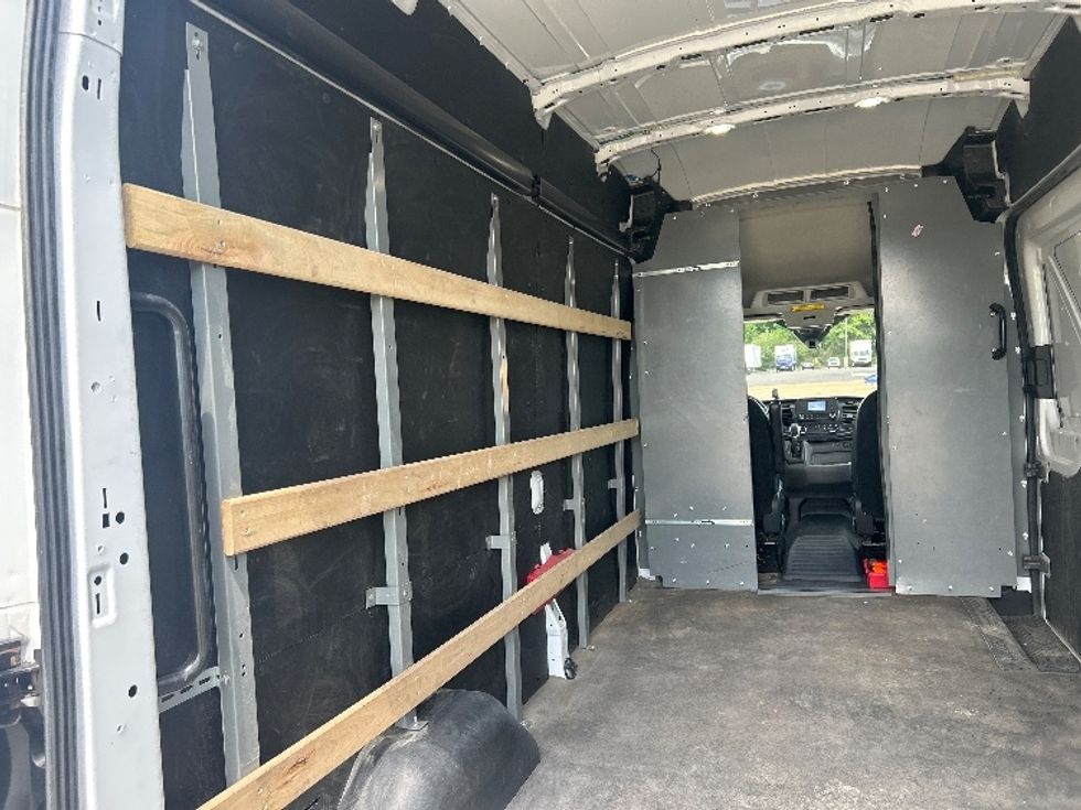 Cargo Van (Panel Van)-Light and Medium Duty Trucks-Ford-2023-Transit 250-Memphis-TN-149,732\n\t\tmiles-$ 35,000 - Image 10