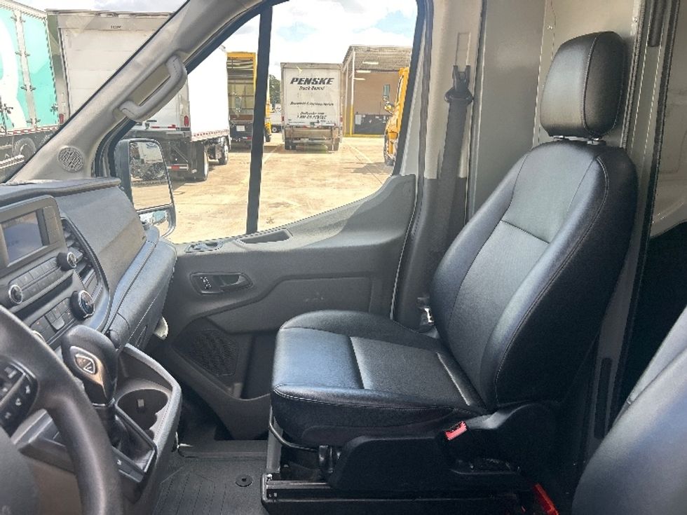 Cargo Van (Panel Van)-Light and Medium Duty Trucks-Ford-2023-Transit 250-Memphis-TN-149,732\n\t\tmiles-$ 35,000 - Image 18