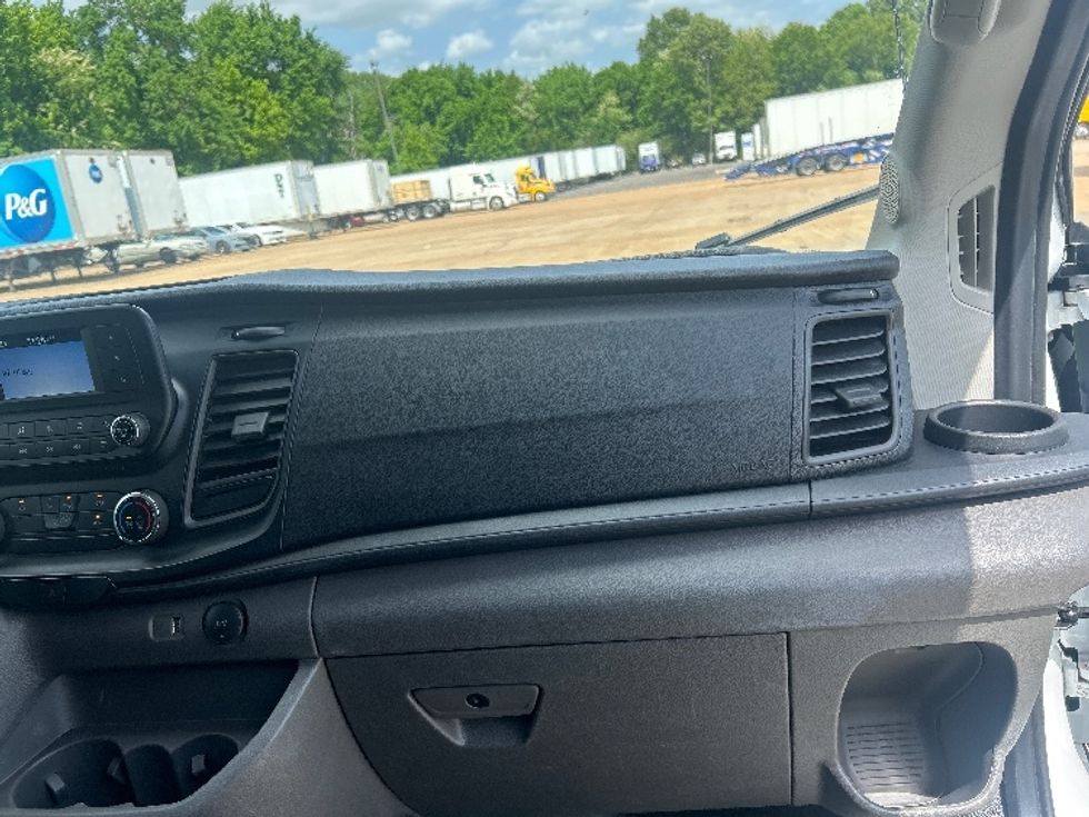 Cargo Van (Panel Van)-Light and Medium Duty Trucks-Ford-2023-Transit 250-Memphis-TN-149,732\n\t\tmiles-$ 35,000 - Image 20