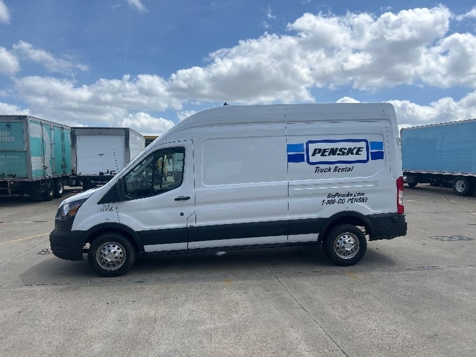 Cargo Van (Panel Van)-Light and Medium Duty Trucks-Ford-2023-Transit 250-Memphis-TN-149,732\n\t\tmiles-$ 35,000 - Image 4