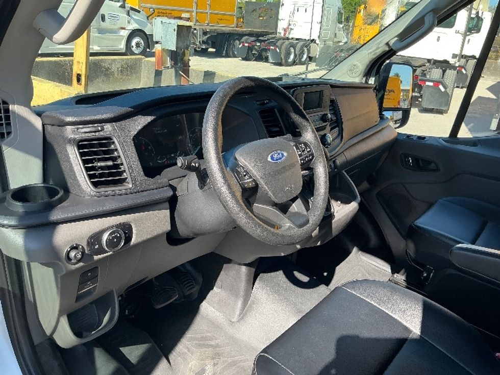 Cargo Van (Panel Van)-Light and Medium Duty Trucks-Ford-2023-Transit 250-Miami-FL-30,163\n\t\tmiles-$ 52,000 - Image 16