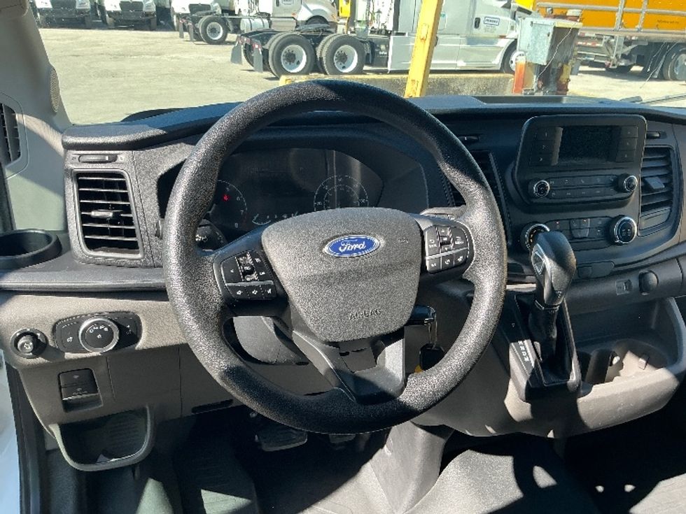 Cargo Van (Panel Van)-Light and Medium Duty Trucks-Ford-2023-Transit 250-Miami-FL-30,163\n\t\tmiles-$ 52,000 - Image 17