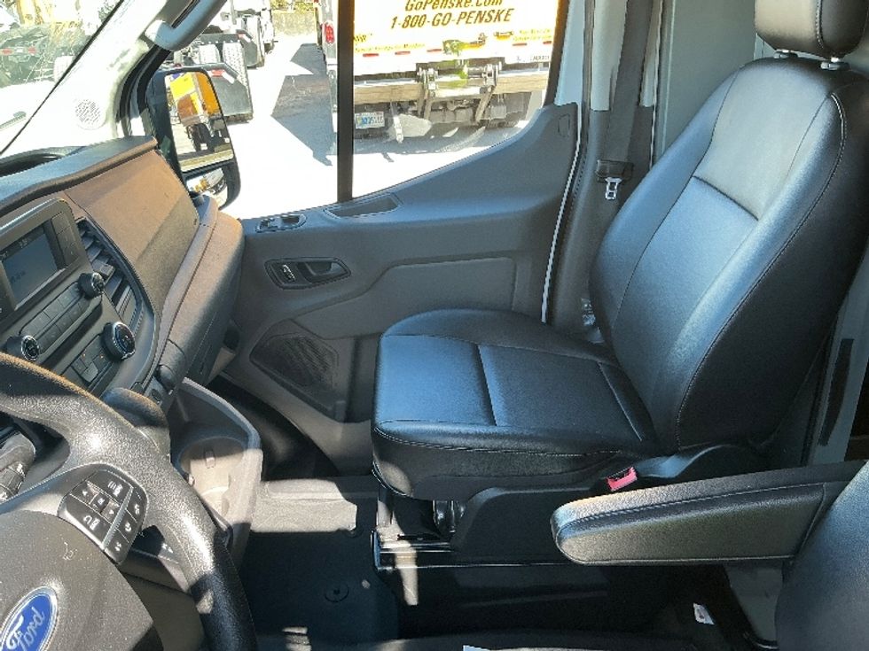 Cargo Van (Panel Van)-Light and Medium Duty Trucks-Ford-2023-Transit 250-Miami-FL-30,163\n\t\tmiles-$ 52,000 - Image 18