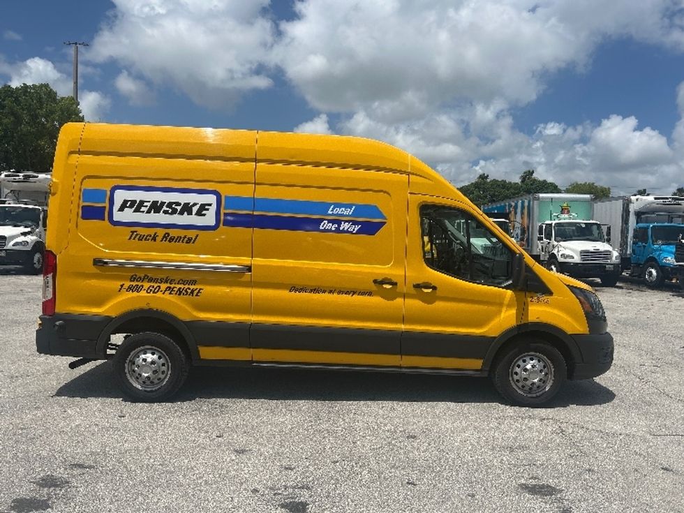Cargo Van (Panel Van)-Light and Medium Duty Trucks-Ford-2023-Transit 250-Miami-FL-37,042\n\t\tmiles-$ 48,750 - Image 15