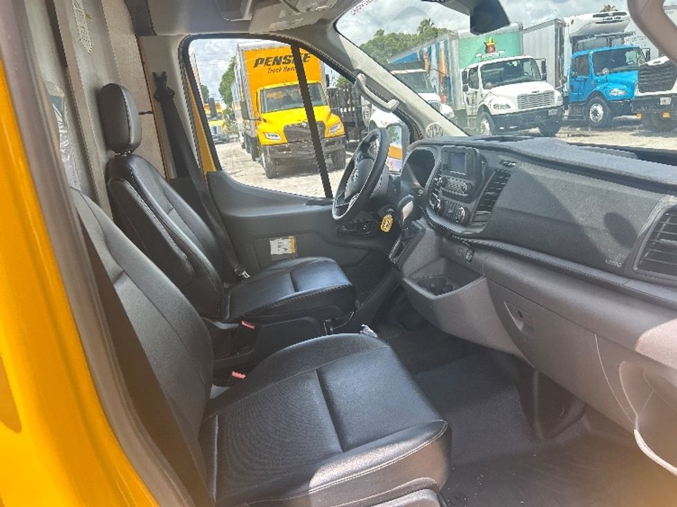 Cargo Van (Panel Van)-Light and Medium Duty Trucks-Ford-2023-Transit 250-Miami-FL-37,042\n\t\tmiles-$ 48,750 - Image 22