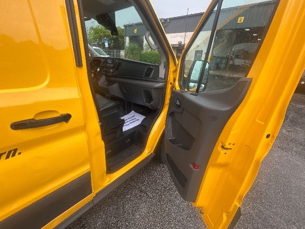 Cargo Van (Panel Van)-Light and Medium Duty Trucks-Ford-2023-Transit 250-Miami-FL-37,750\n\t\tmiles-$ 48,500 - Image 17