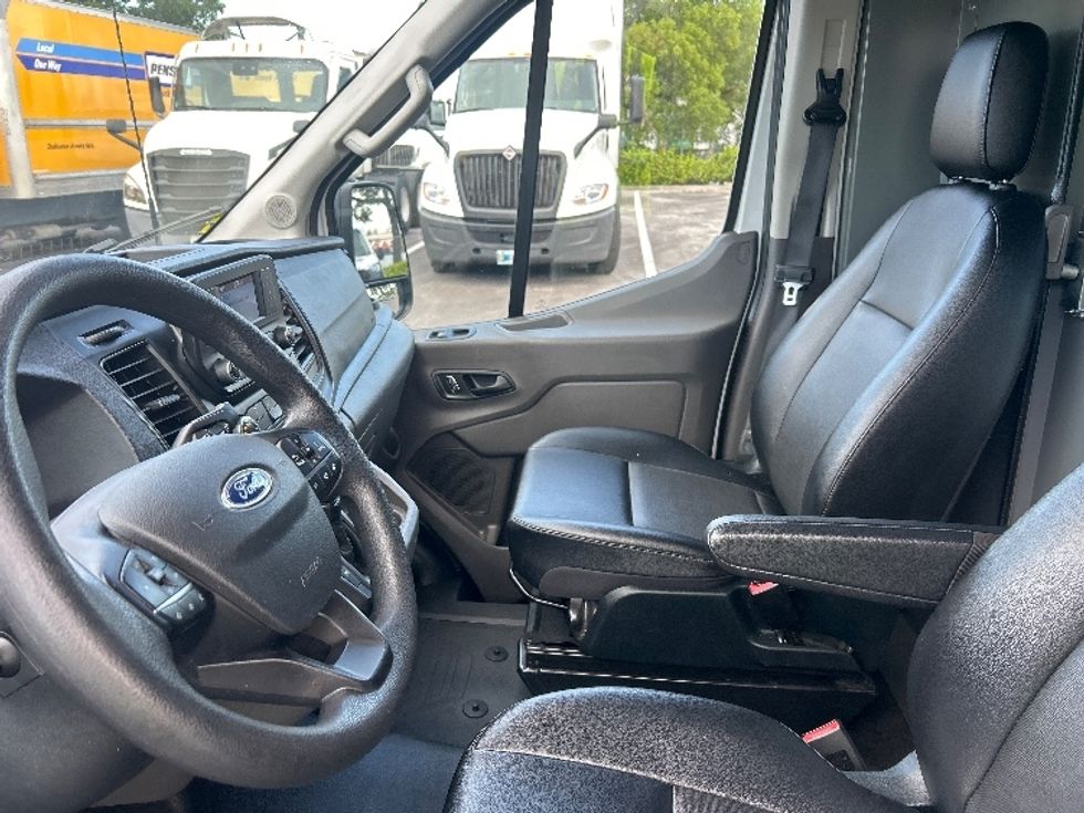 Cargo Van (Panel Van)-Light and Medium Duty Trucks-Ford-2023-Transit 250-Miami-FL-42,219\n\t\tmiles-$ 51,750 - Image 18