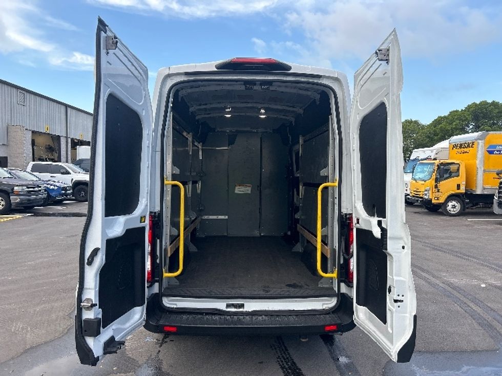 Cargo Van (Panel Van)-Light and Medium Duty Trucks-Ford-2023-Transit 250-Miami-FL-42,219\n\t\tmiles-$ 51,750 - Image 8