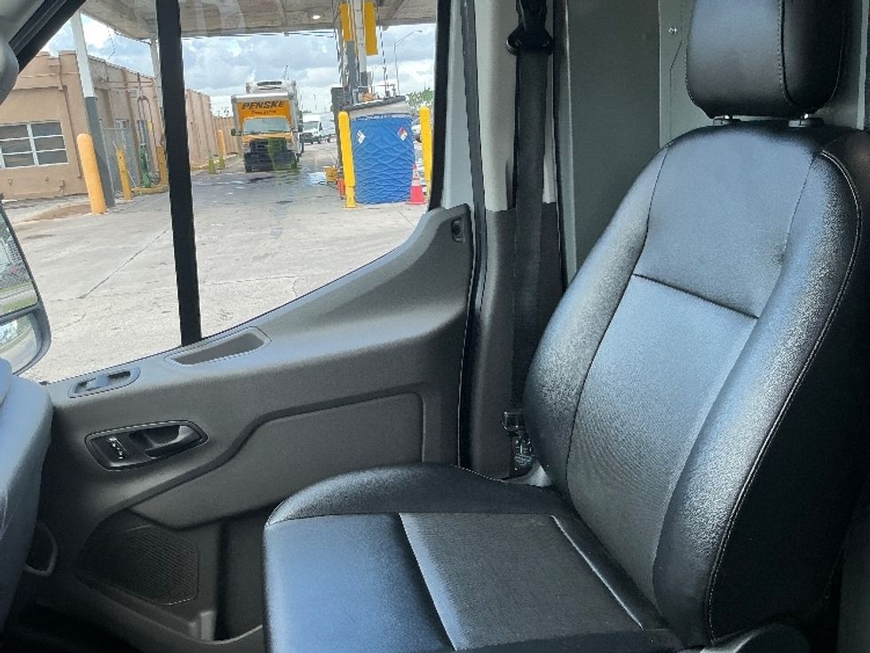 Cargo Van (Panel Van)-Light and Medium Duty Trucks-Ford-2023-Transit 250-Miami-FL-42,696\n\t\tmiles-$ 52,500 - Image 18
