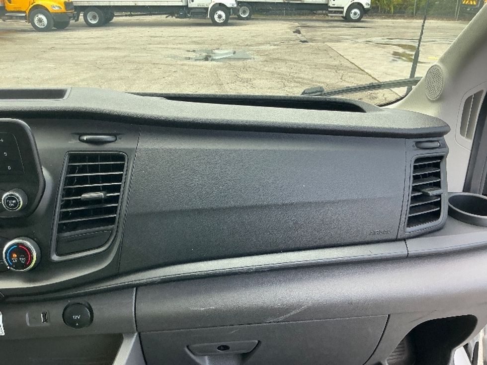 Cargo Van (Panel Van)-Light and Medium Duty Trucks-Ford-2023-Transit 250-Miami-FL-42,696\n\t\tmiles-$ 52,500 - Image 20