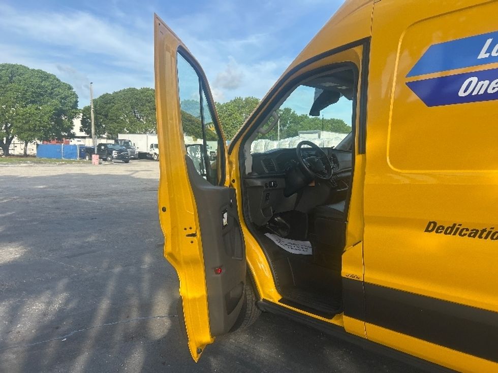Cargo Van (Panel Van)-Light and Medium Duty Trucks-Ford-2023-Transit 250-Miami-FL-43,970\n\t\tmiles-$ 43,000 - Image 16