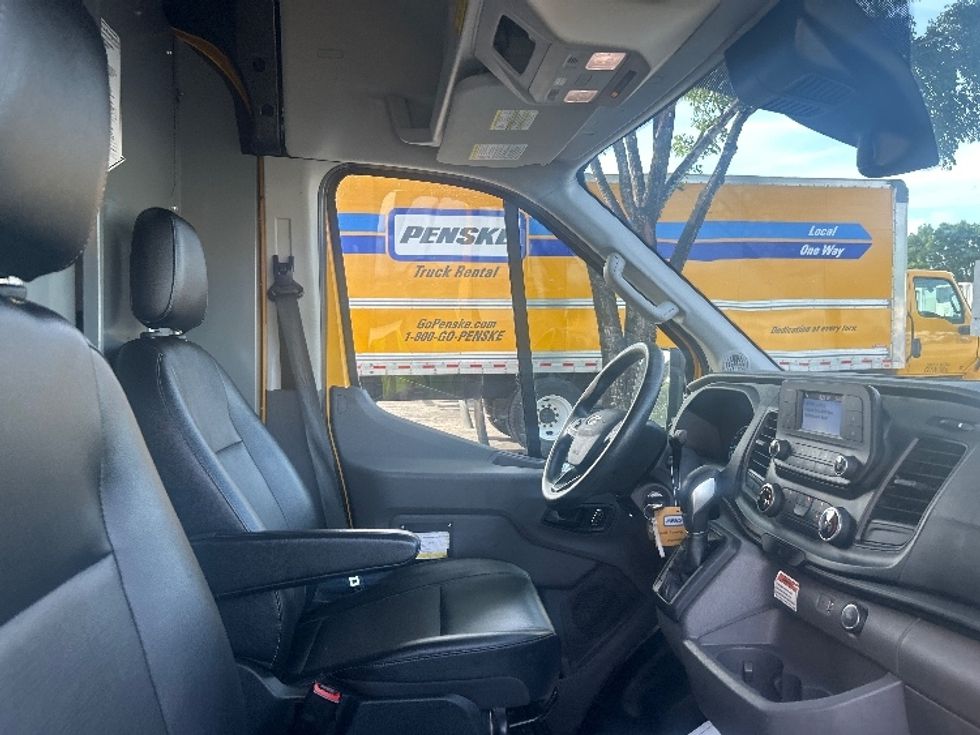 Cargo Van (Panel Van)-Light and Medium Duty Trucks-Ford-2023-Transit 250-Miami-FL-43,970\n\t\tmiles-$ 43,000 - Image 22