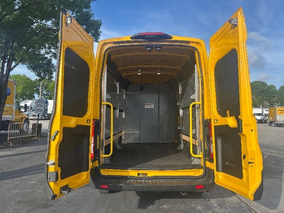 Cargo Van (Panel Van)-Light and Medium Duty Trucks-Ford-2023-Transit 250-Miami-FL-43,970\n\t\tmiles-$ 43,000 - Image 8