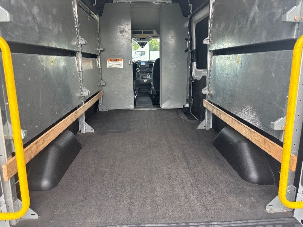 Cargo Van (Panel Van)-Light and Medium Duty Trucks-Ford-2023-Transit 250-Miami-FL-44,777\n\t\tmiles-$ 52,500 - Image 10