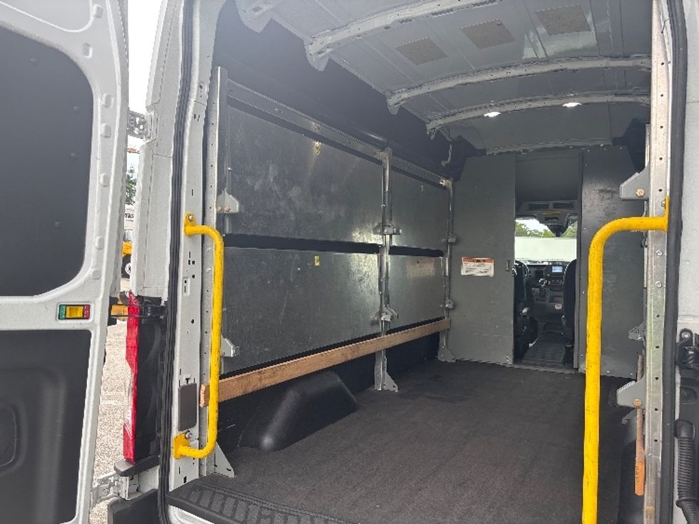 Cargo Van (Panel Van)-Light and Medium Duty Trucks-Ford-2023-Transit 250-Miami-FL-44,777\n\t\tmiles-$ 52,500 - Image 11