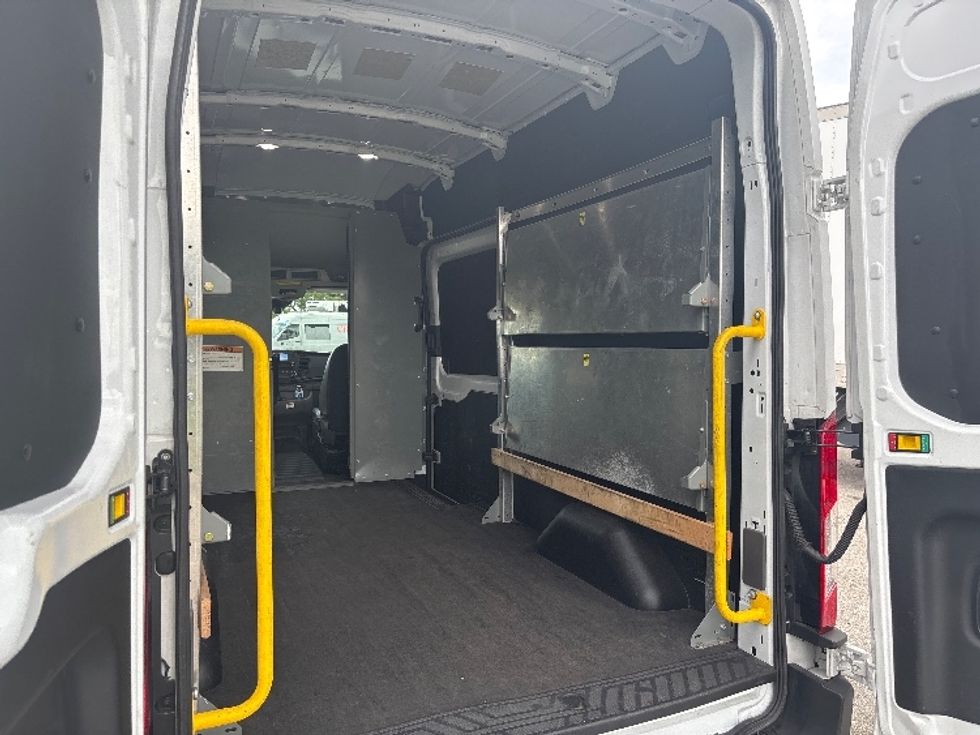 Cargo Van (Panel Van)-Light and Medium Duty Trucks-Ford-2023-Transit 250-Miami-FL-44,777\n\t\tmiles-$ 52,500 - Image 12