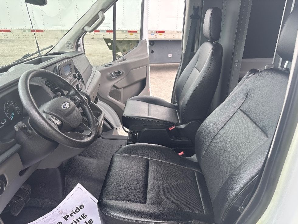 Cargo Van (Panel Van)-Light and Medium Duty Trucks-Ford-2023-Transit 250-Miami-FL-44,777\n\t\tmiles-$ 52,500 - Image 19