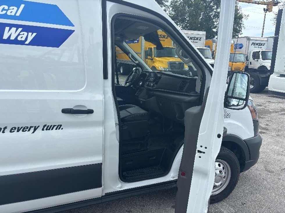 Cargo Van (Panel Van)-Light and Medium Duty Trucks-Ford-2023-Transit 250-Miami-FL-44,777\n\t\tmiles-$ 52,500 - Image 20