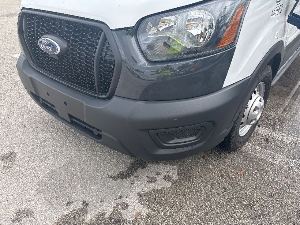 Cargo Van (Panel Van)-Light and Medium Duty Trucks-Ford-2023-Transit 250-Miami-FL-44,777\n\t\tmiles-$ 52,500 - Image 31