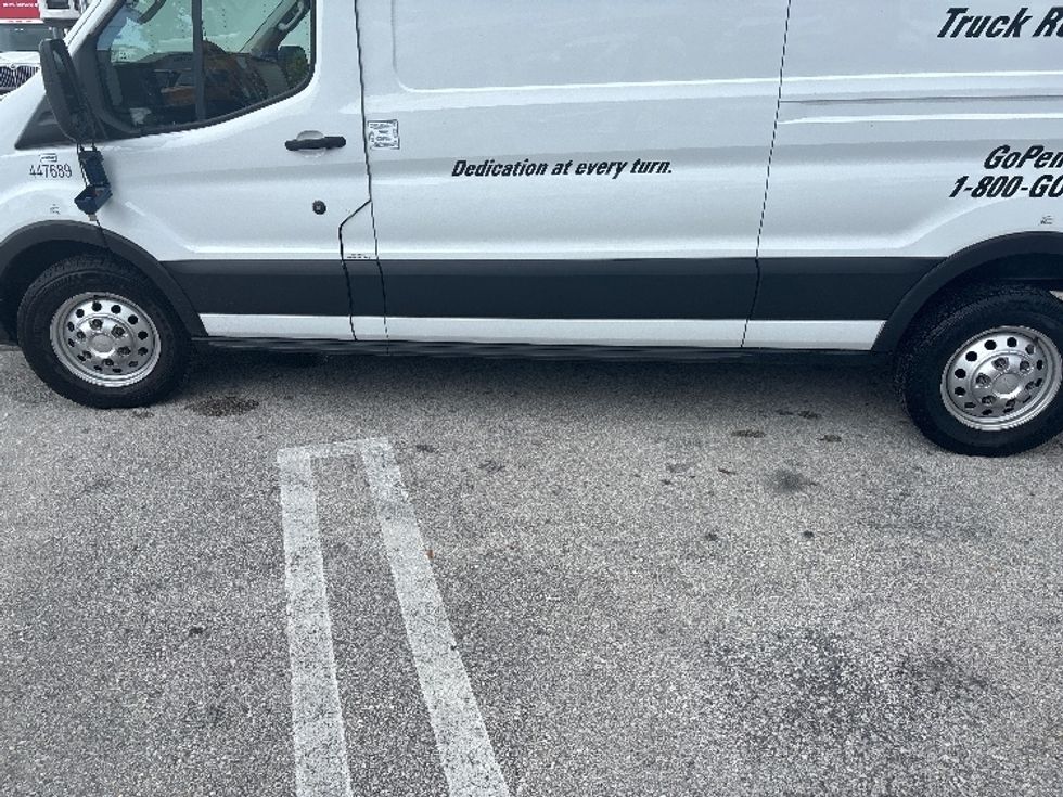 Cargo Van (Panel Van)-Light and Medium Duty Trucks-Ford-2023-Transit 250-Miami-FL-44,777\n\t\tmiles-$ 52,500 - Image 5