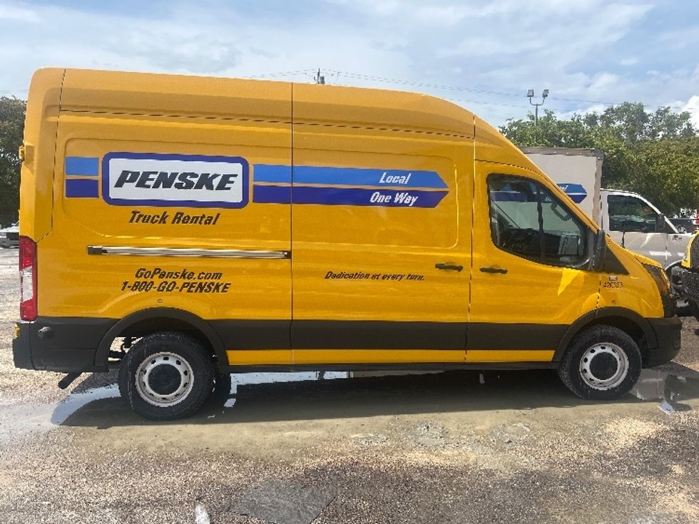 Cargo Van (Panel Van)-Light and Medium Duty Trucks-Ford-2023-Transit 250-Miami-FL-46,103\n\t\tmiles-$ 42,750 - Image 12