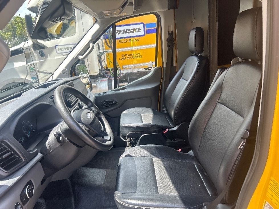 Cargo Van (Panel Van)-Light and Medium Duty Trucks-Ford-2023-Transit 250-Miami-FL-46,103\n\t\tmiles-$ 42,750 - Image 14