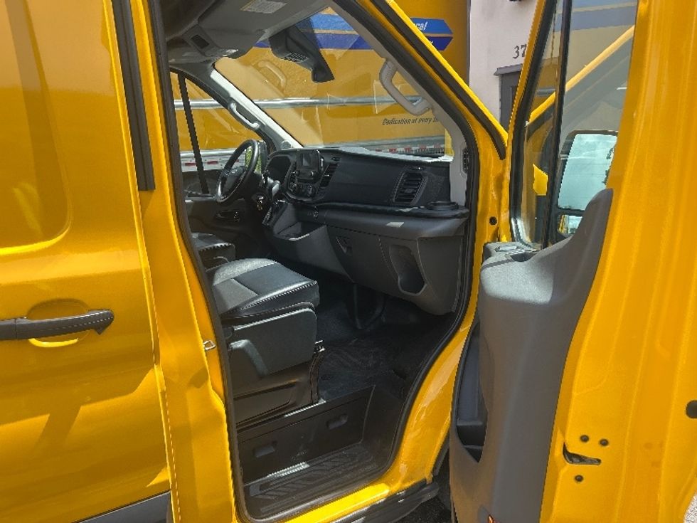 Cargo Van (Panel Van)-Light and Medium Duty Trucks-Ford-2023-Transit 250-Miami-FL-46,103\n\t\tmiles-$ 42,750 - Image 17