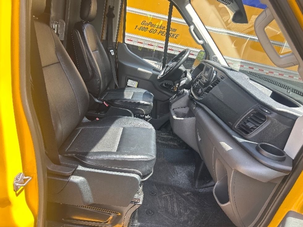 Cargo Van (Panel Van)-Light and Medium Duty Trucks-Ford-2023-Transit 250-Miami-FL-46,103\n\t\tmiles-$ 42,750 - Image 19