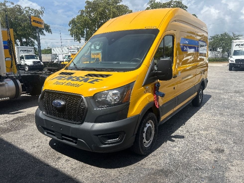 Cargo Van (Panel Van)-Light and Medium Duty Trucks-Ford-2023-Transit 250-Miami-FL-46,103\n\t\tmiles-$ 42,750 - Image 3