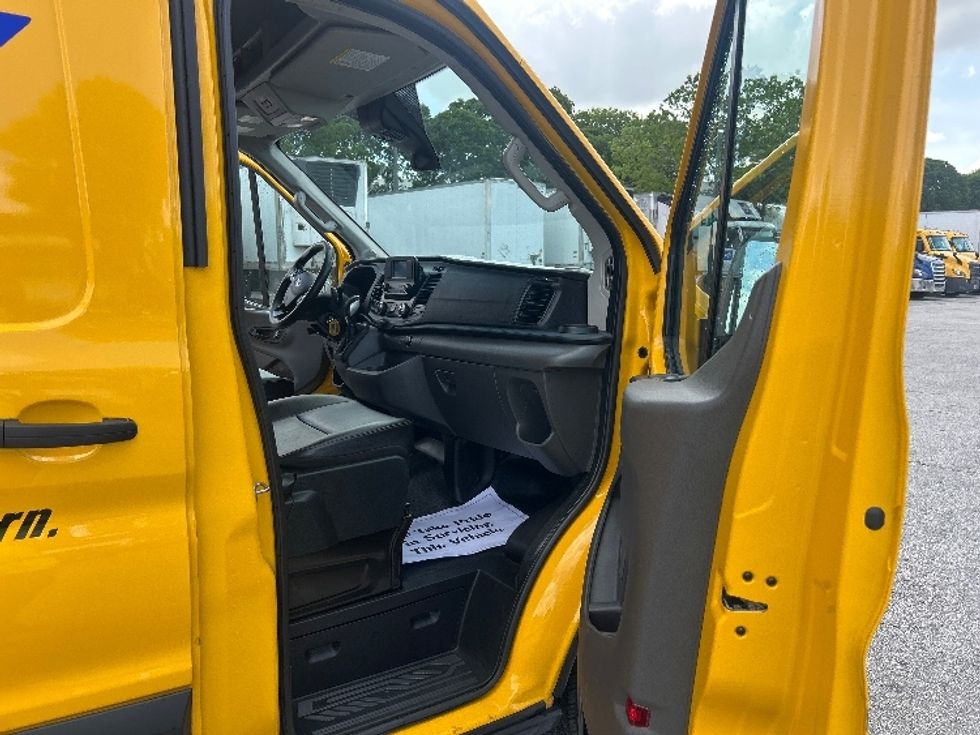 Cargo Van (Panel Van)-Light and Medium Duty Trucks-Ford-2023-Transit 250-Miami-FL-90,274\n\t\tmiles-$ 37,750 - Image 20