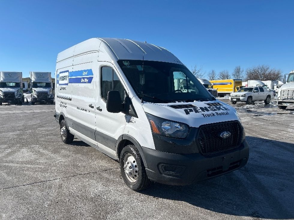 Cargo Van (Panel Van)-Light and Medium Duty Trucks-Ford-2023-Transit 250-Milwaukee-WI-24,611\n\t\tmiles-$ 58,000 - Image 1