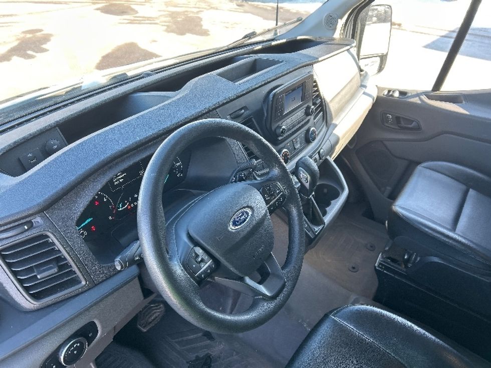 Cargo Van (Panel Van)-Light and Medium Duty Trucks-Ford-2023-Transit 250-Milwaukee-WI-24,611\n\t\tmiles-$ 58,000 - Image 13