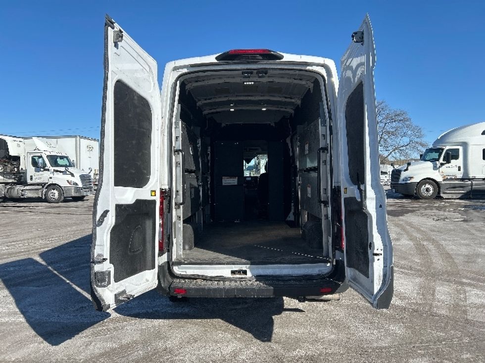 Cargo Van (Panel Van)-Light and Medium Duty Trucks-Ford-2023-Transit 250-Milwaukee-WI-24,611\n\t\tmiles-$ 58,000 - Image 7