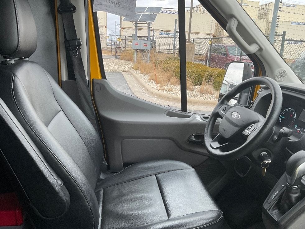 Cargo Van (Panel Van)-Light and Medium Duty Trucks-Ford-2023-Transit 250-Milwaukee-WI-29,331\n\t\tmiles-$ 49,250 - Image 21