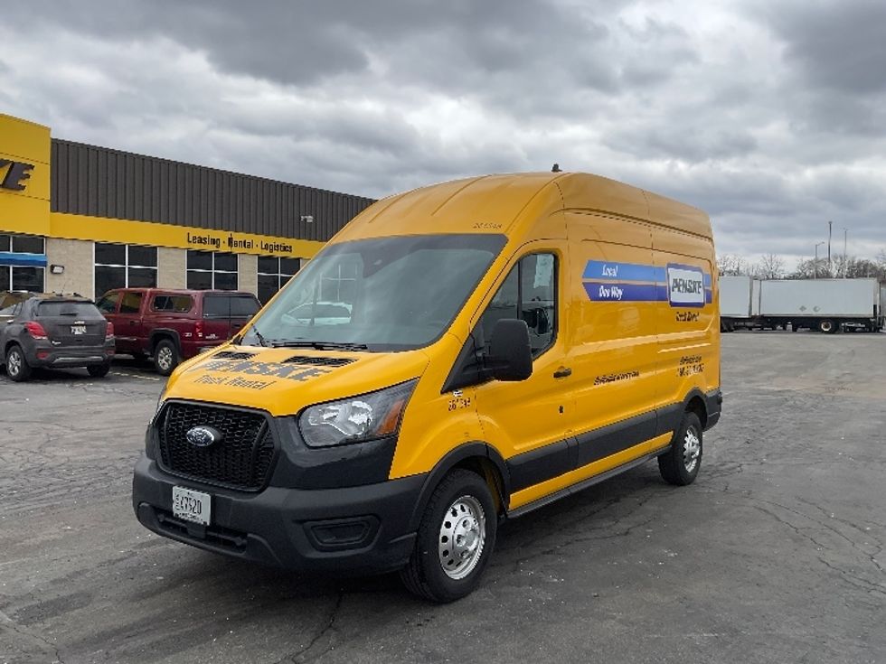 Cargo Van (Panel Van)-Light and Medium Duty Trucks-Ford-2023-Transit 250-Milwaukee-WI-29,331\n\t\tmiles-$ 49,250 - Image 3