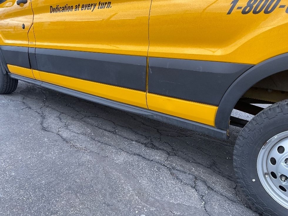 Cargo Van (Panel Van)-Light and Medium Duty Trucks-Ford-2023-Transit 250-Milwaukee-WI-29,331\n\t\tmiles-$ 49,250 - Image 5