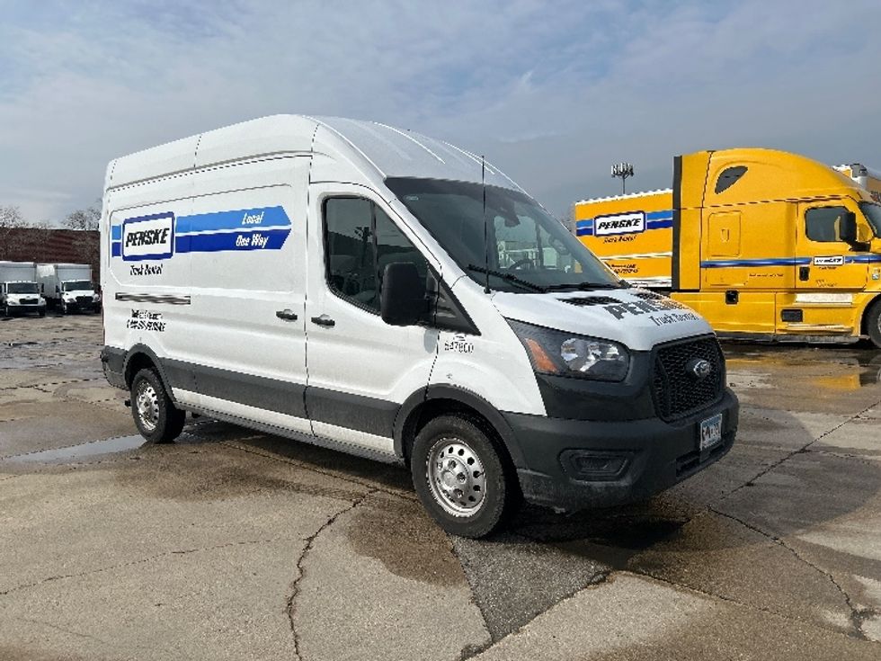 Cargo Van (Panel Van)-Light and Medium Duty Trucks-Ford-2023-Transit 250-Milwaukee-WI-32,738\n\t\tmiles-$ 53,750 - Image 1