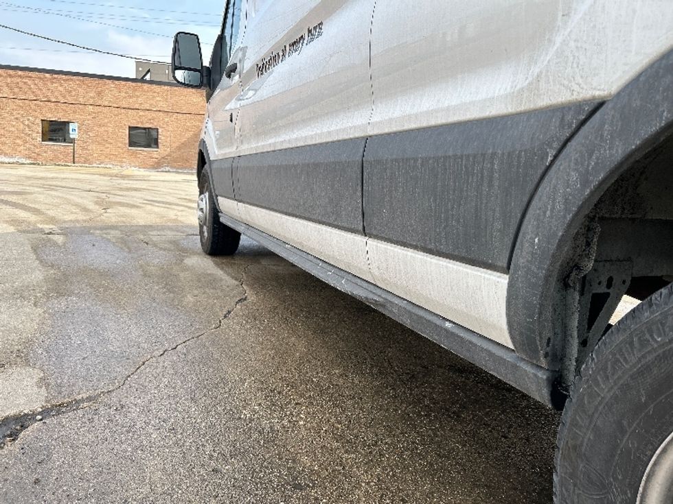 Cargo Van (Panel Van)-Light and Medium Duty Trucks-Ford-2023-Transit 250-Milwaukee-WI-32,738\n\t\tmiles-$ 53,750 - Image 5