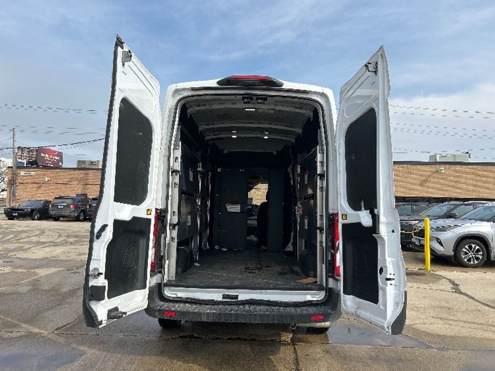 Cargo Van (Panel Van)-Light and Medium Duty Trucks-Ford-2023-Transit 250-Milwaukee-WI-32,738\n\t\tmiles-$ 53,750 - Image 8