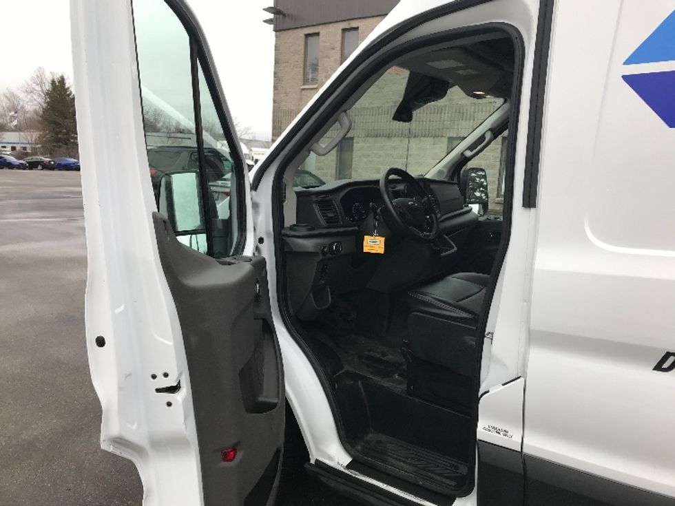 Cargo Van (Panel Van)-Light and Medium Duty Trucks-Ford-2023-Transit 250-Milwaukee-WI-38,247\n\t\tmiles-$ 53,500 - Image 15