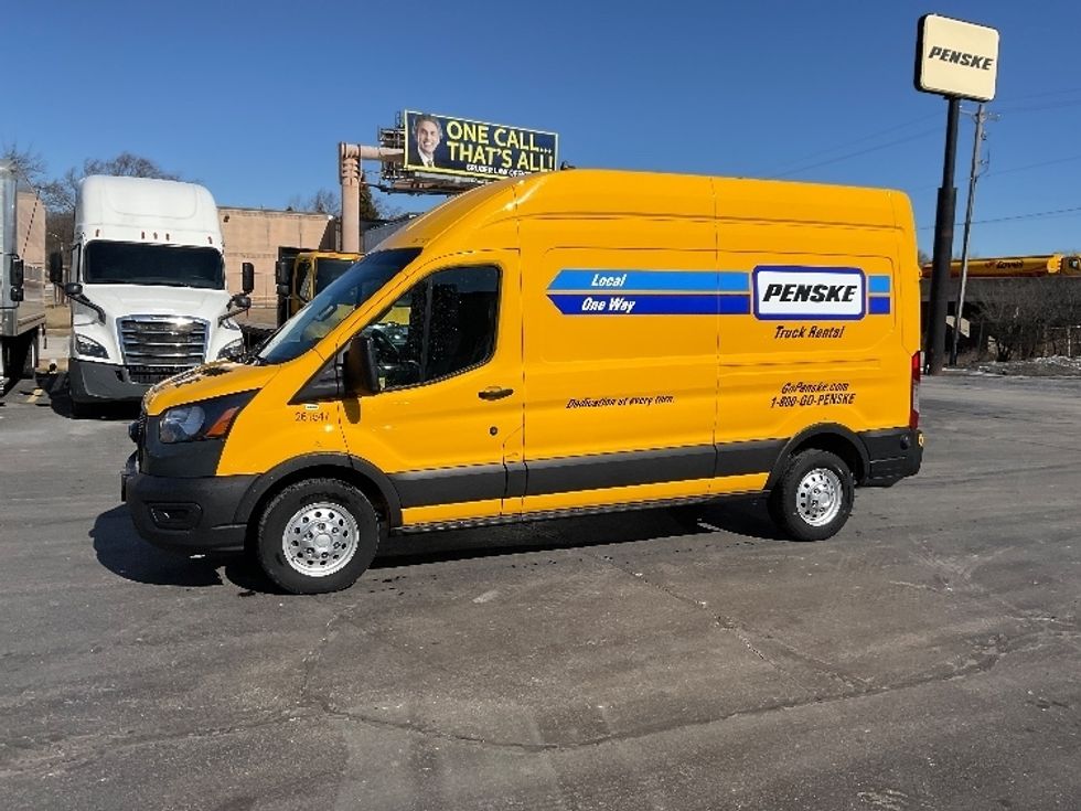 Cargo Van (Panel Van)-Light and Medium Duty Trucks-Ford-2023-Transit 250-Milwaukee-WI-41,030\n\t\tmiles-$ 48,500 - Image 5