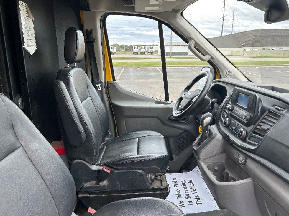 Cargo Van (Panel Van)-Light and Medium Duty Trucks-Ford-2023-Transit 250-Milwaukee-WI-98,884\n\t\tmiles-$ 36,750 - Image 21