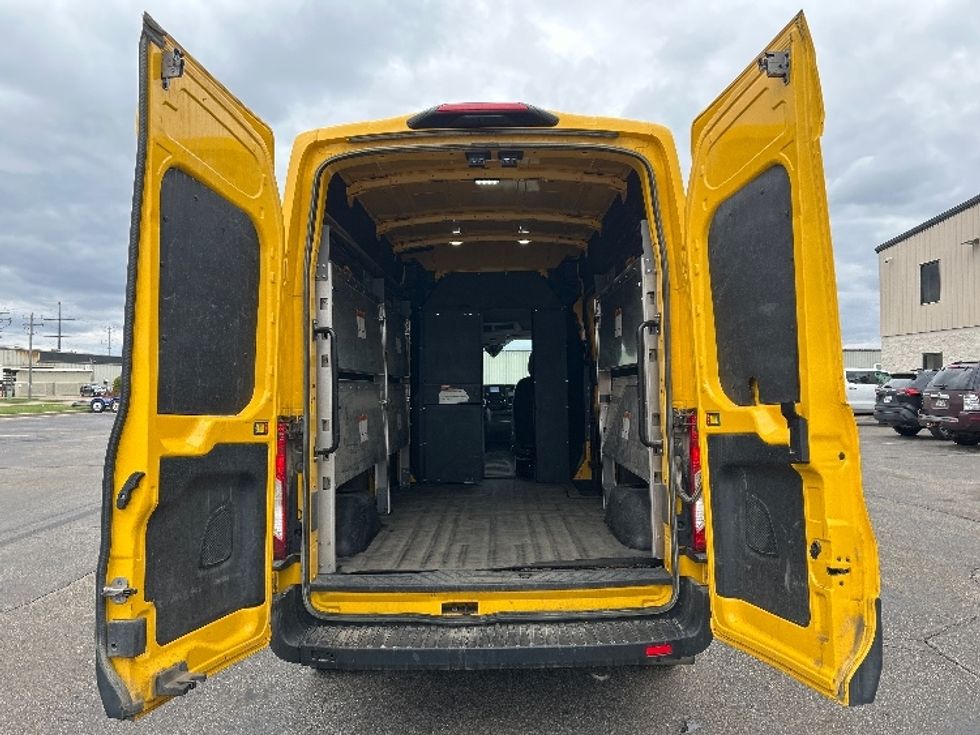 Cargo Van (Panel Van)-Light and Medium Duty Trucks-Ford-2023-Transit 250-Milwaukee-WI-98,884\n\t\tmiles-$ 36,750 - Image 8
