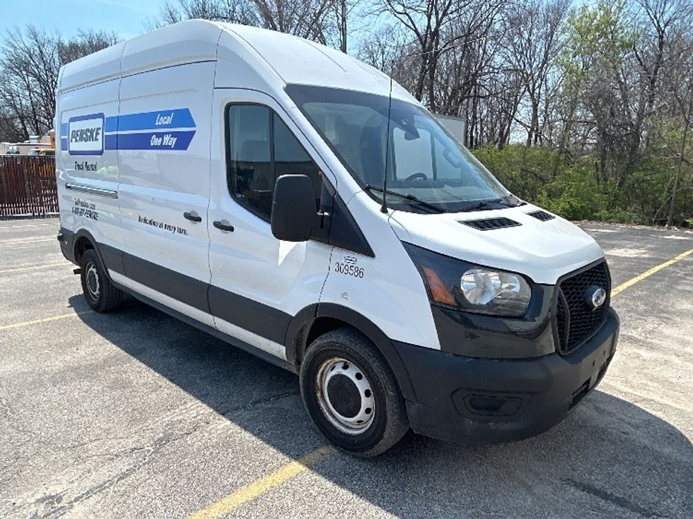 Cargo Van (Panel Van)-Light and Medium Duty Trucks-Ford-2023-Transit 250-Moberly-MO-101,184\n\t\tmiles-$ 37,250 - Image 1
