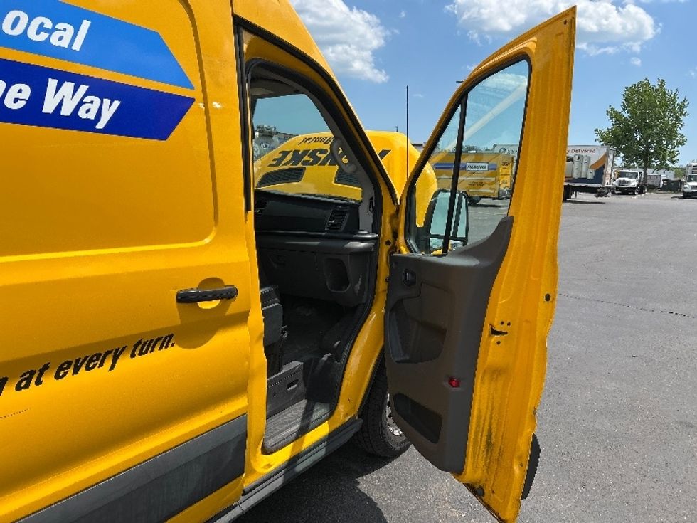 Cargo Van (Panel Van)-Light and Medium Duty Trucks-Ford-2023-Transit 250-Montgomery-NY-69,533\n\t\tmiles-$ 41,750 - Image 17